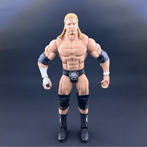 Mattel WWE Elite Series 2 Triple H Wrestling Action Figure 2010 WWF HHH DX DMGD
